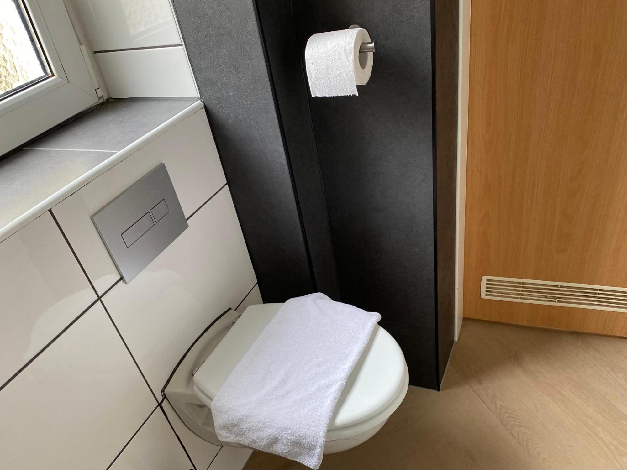 Hotel Petite Koenigsallee Self Check-In Düsseldorf Eksteriør bilde