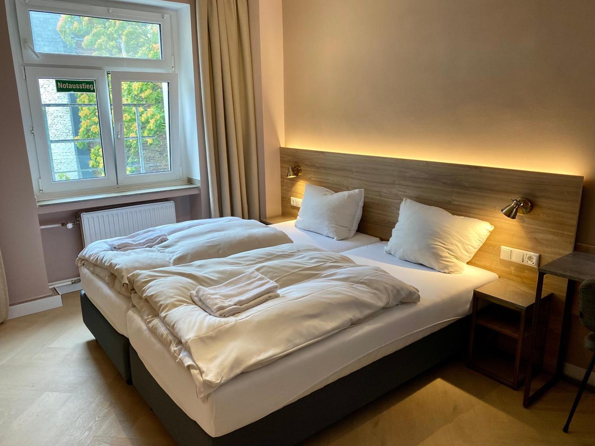 Hotel Petite Koenigsallee Self Check-In Düsseldorf Eksteriør bilde