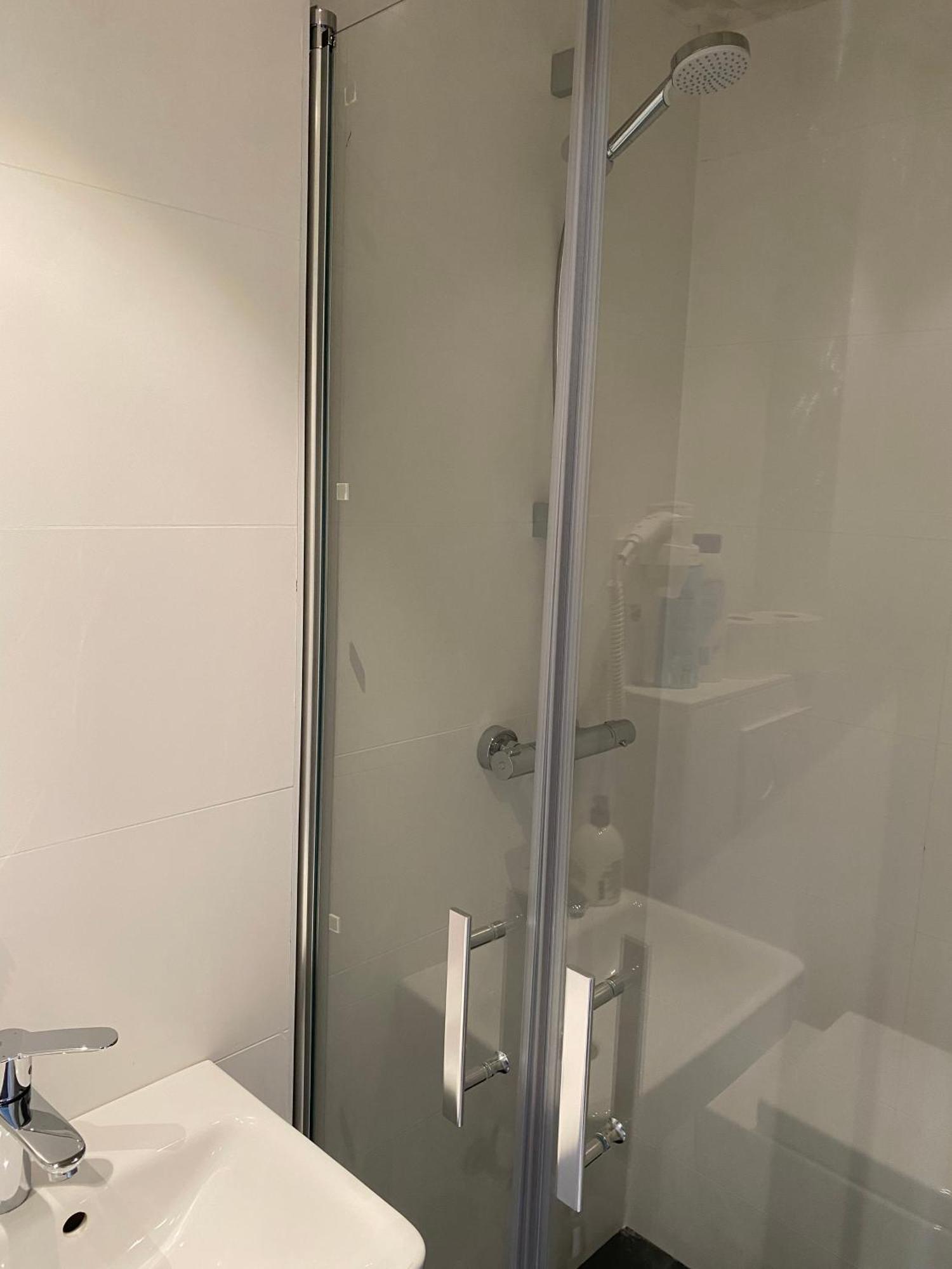 Hotel Petite Koenigsallee Self Check-In Düsseldorf Eksteriør bilde